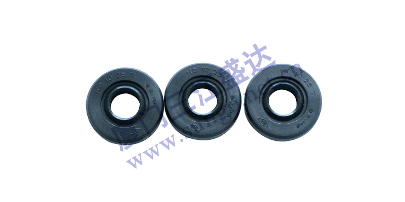 引起丁腈骨架油封脫膠的原因有哪些？